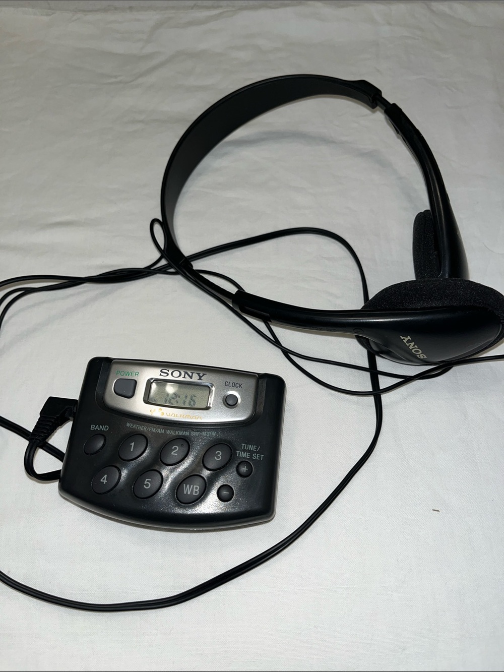 Sony Walkman STF-M37W Weather/FM/AM Radio with Headset